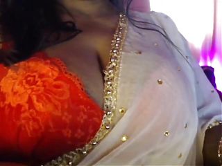 Desi Hot Girl Nipple Play Nipple Rub.